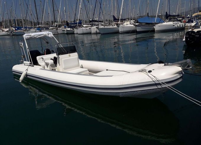 Oceanic oceanic motor yaucht