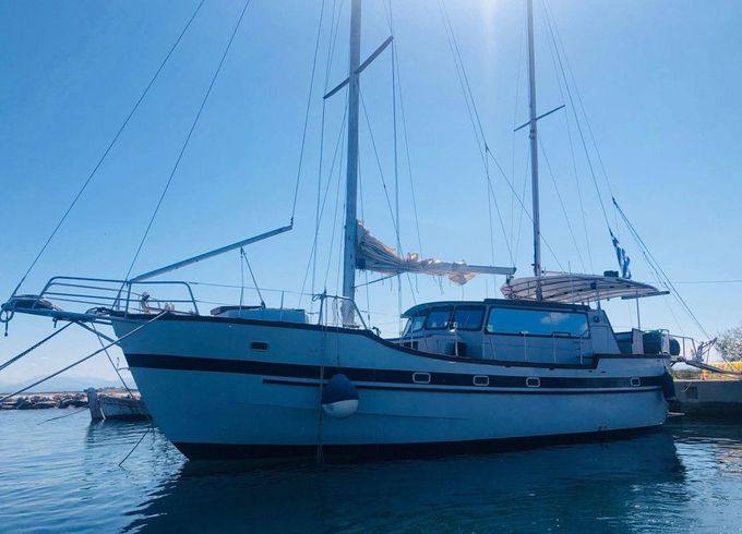 M/Y 48