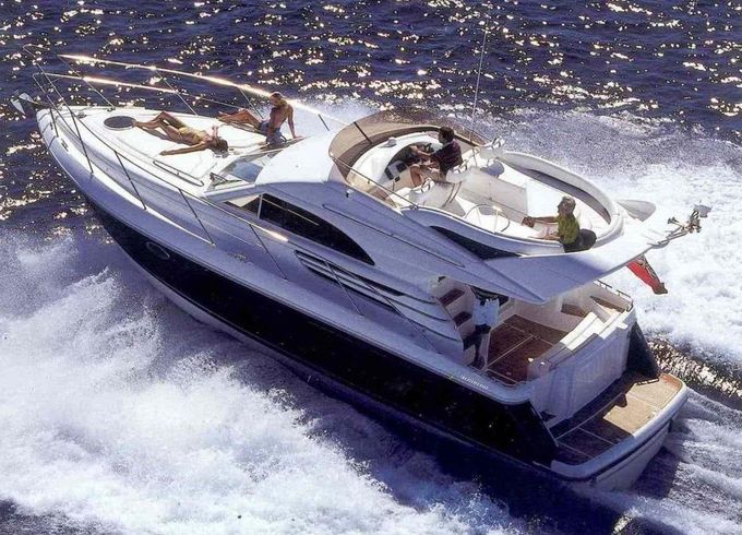 Fairline 38