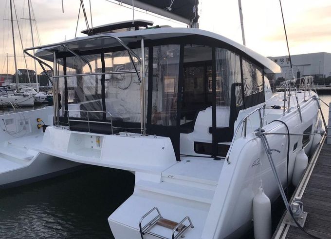 Lagoon 42