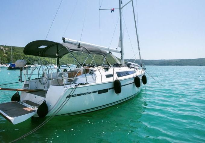 Bavaria Cruiser 37