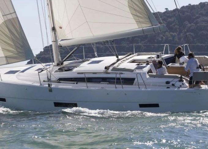 Dufour 430