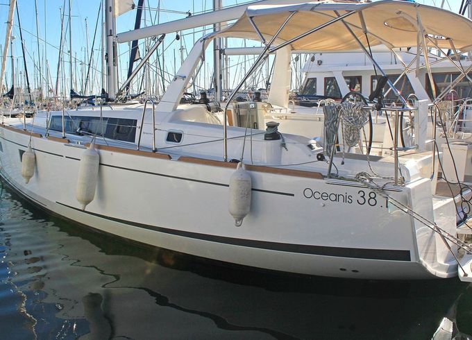 Beneteau Oceanis 38.1