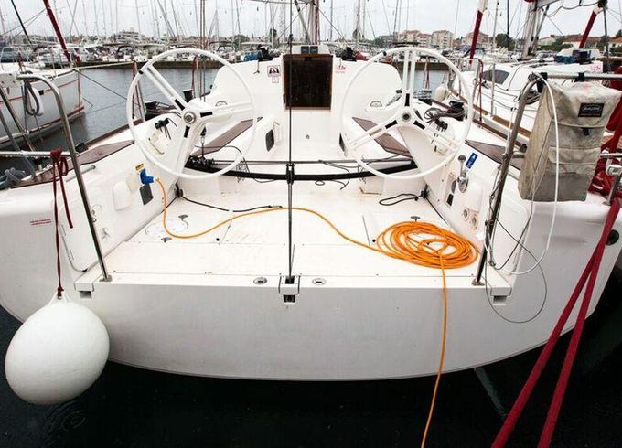 Elan 350