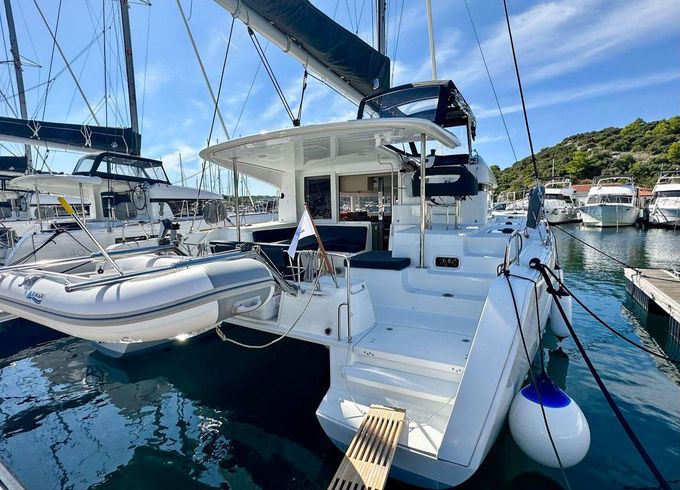 Lagoon 40