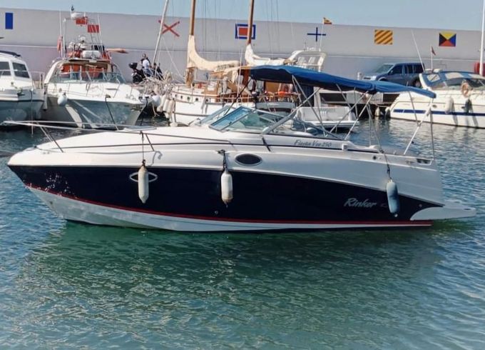 Rinker Fiesta Vee 250