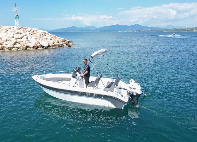 Poseidon Blue Water 170