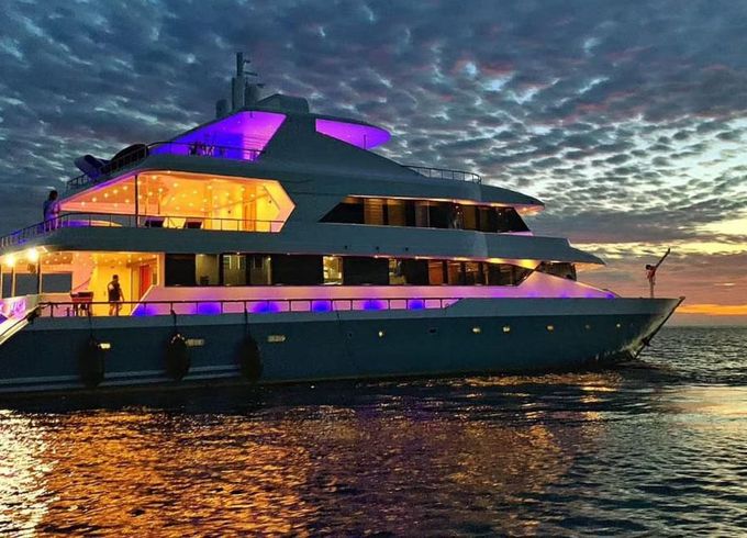 M/Y 120