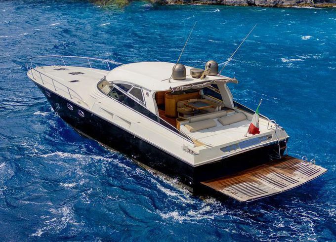 Magnum Marine 53