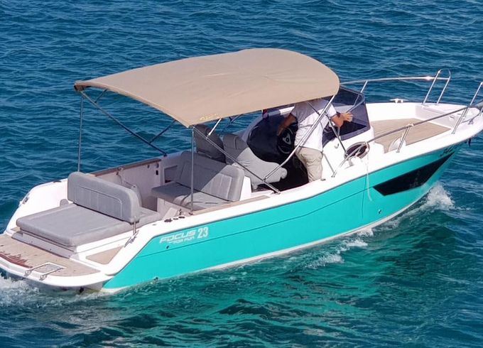 Focus 23 SunDeck Deluxe