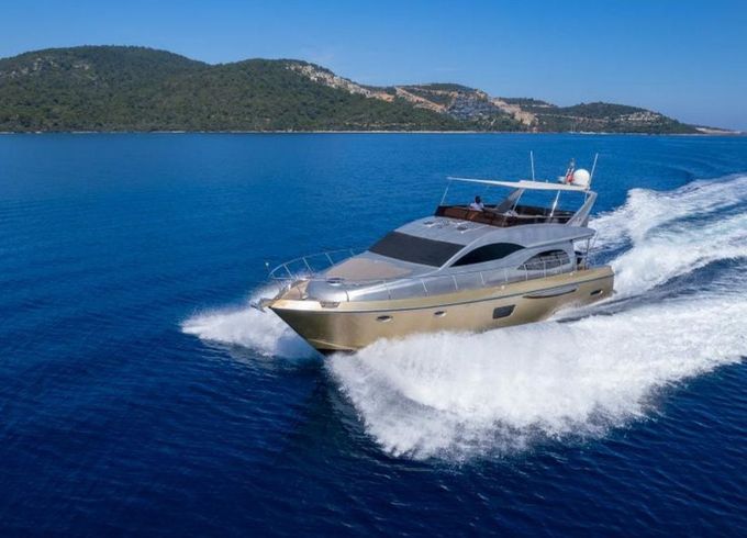 Motor yacht Custom Made