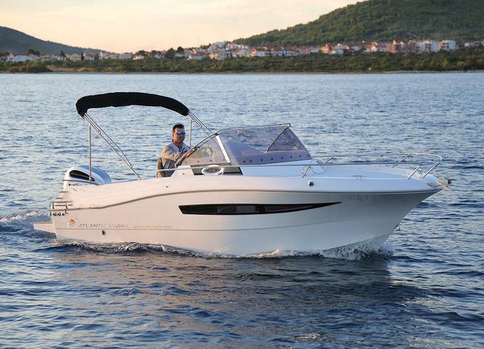 Atlantic Yachts Atlantic 690 cabin