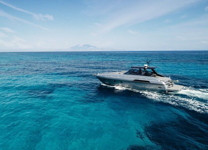 Pershing 40