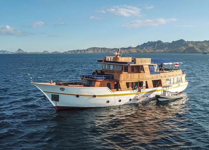 M/B Motor Yacht