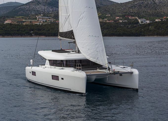 Lagoon 42