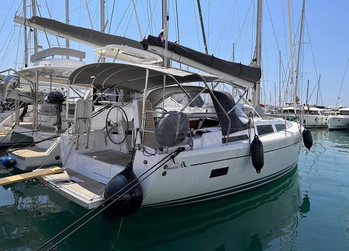 Hanse 388