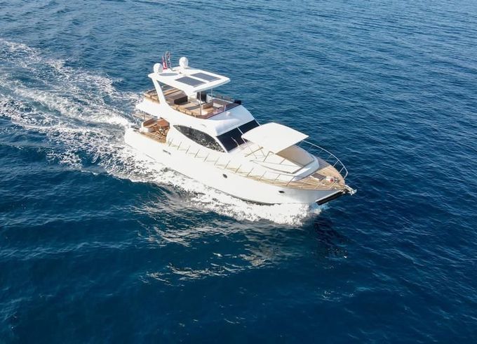 M/Y 56