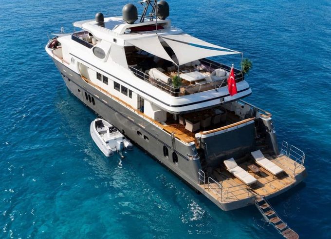 Motor yacht Custom Made