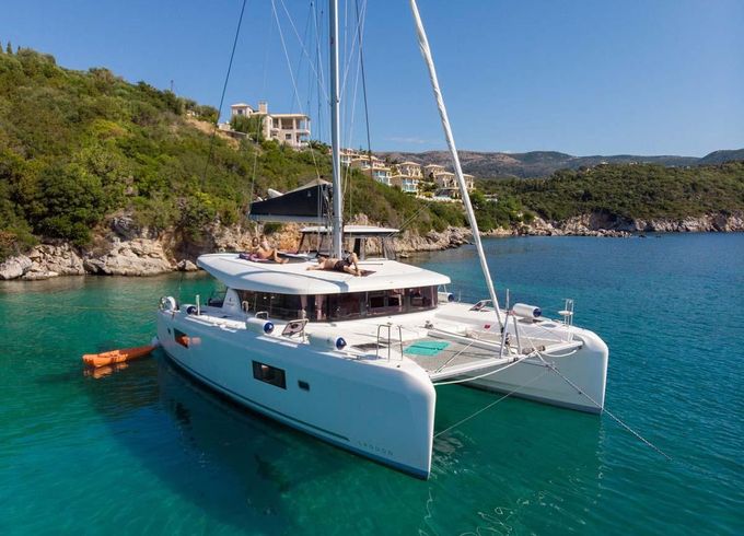 Lagoon 42