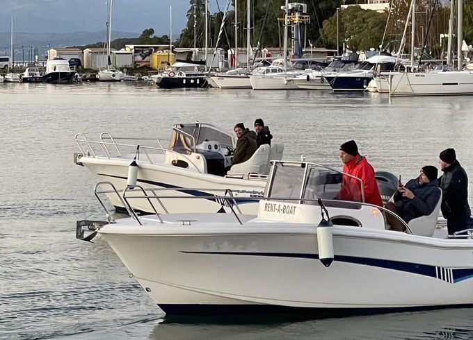 Speedboat Elan cabin 650