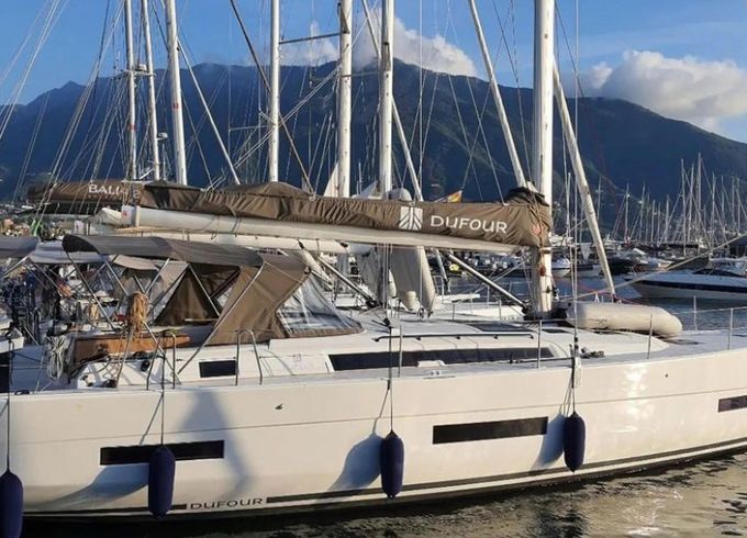 Dufour 530