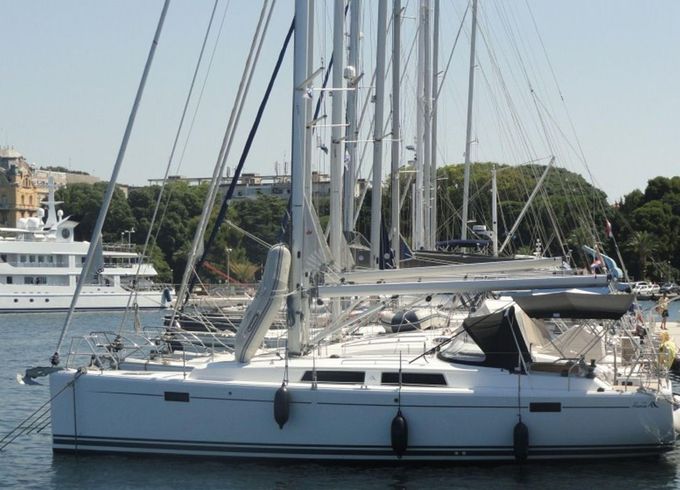 Hanse 385