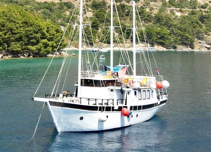 Custom Motorsailer 71