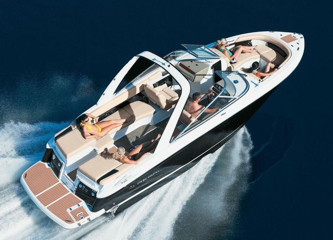 Regal 2700