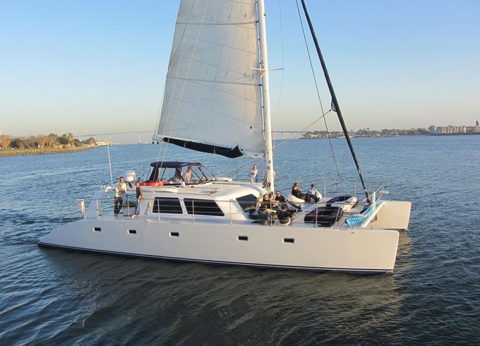 Catamaran Custom, Kurt Hughes design