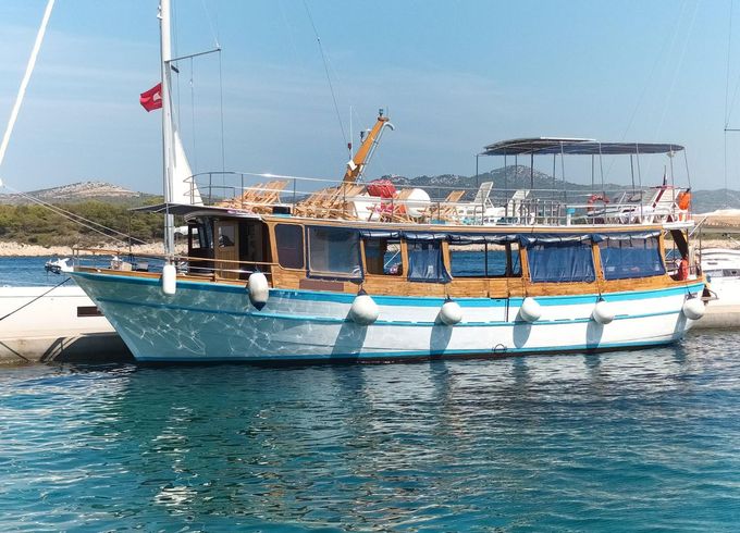 Custom Traditional Wooden Boat 56