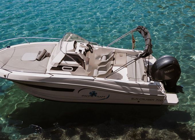 Pacific Seacraft 700 Sun Cruiser