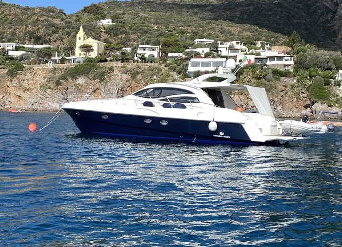M/Y Alena 48