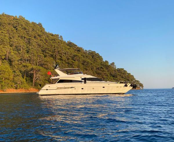 M/Y 79