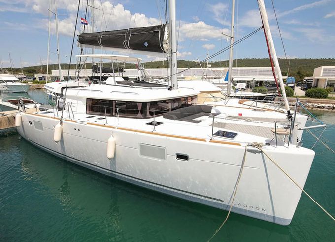 Lagoon 450 F