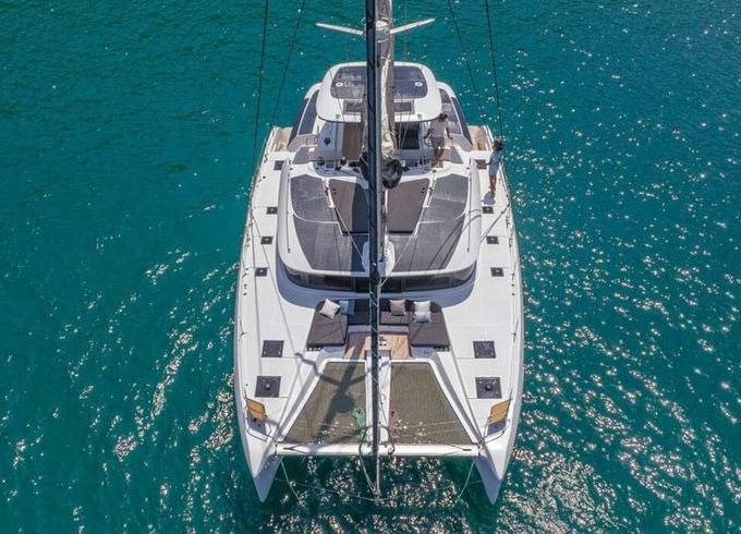 Lagoon 51