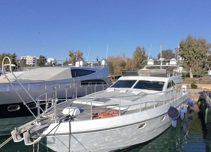 Ferretti 58