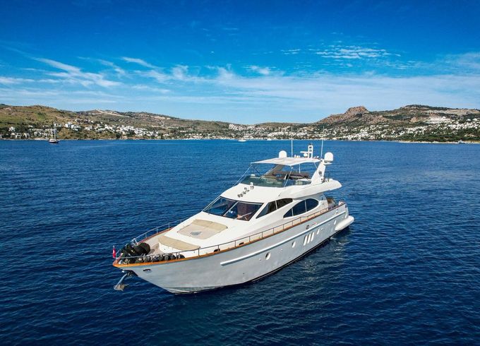Azimut 74