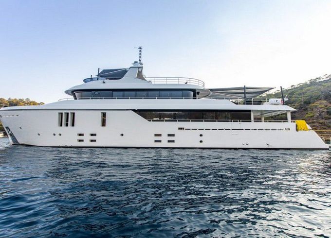 M/Y 98