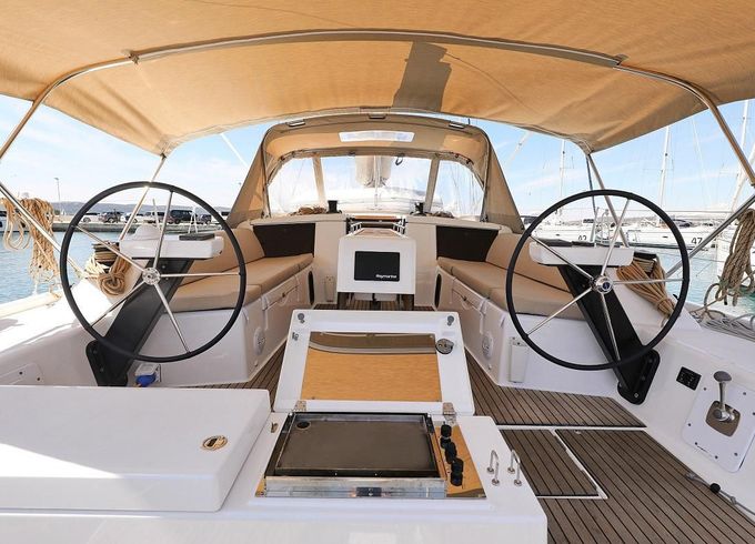 Dufour 430