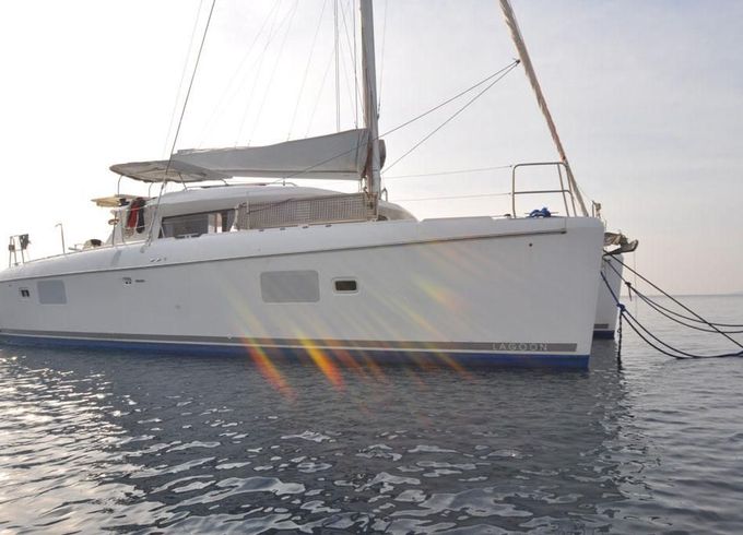 Lagoon 421