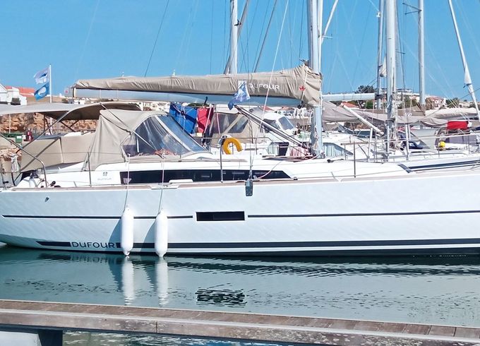 Dufour 360