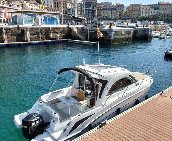 Beneteau Antares 8