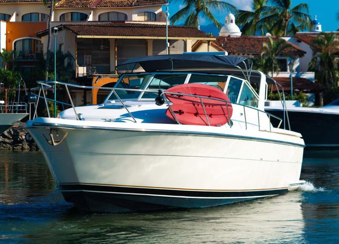 Tiara 44