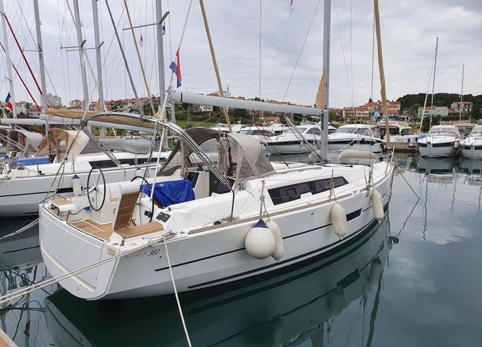 Dufour 382 GL