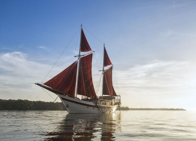 Phinisi Phinisi Boat