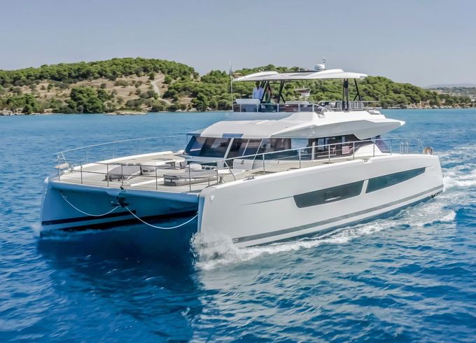 Fountaine Pajot Power 67
