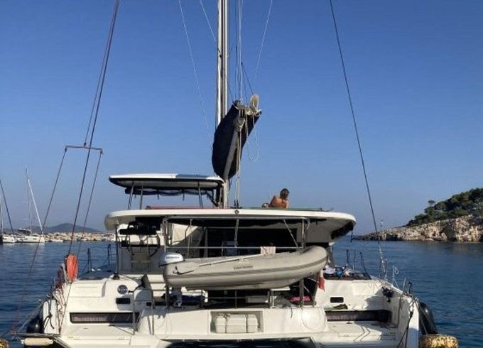 Lagoon 42