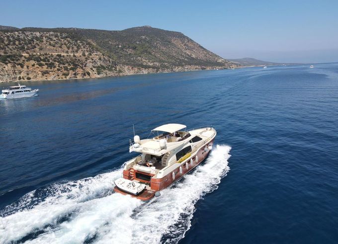 Ferretti 69