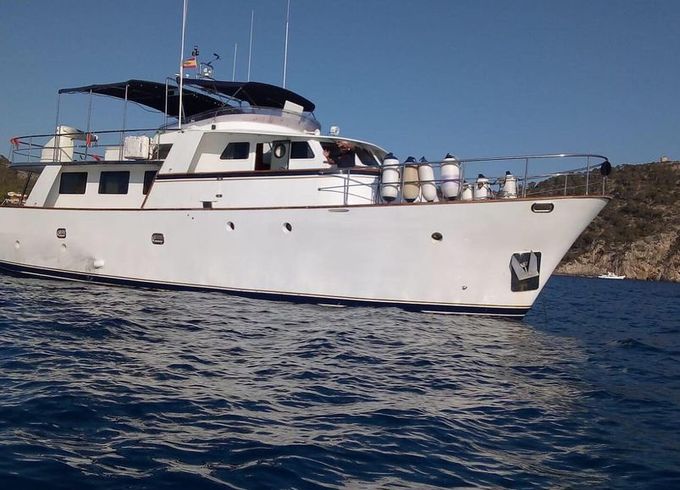 Alberto Vargas Gracia Trawler 59