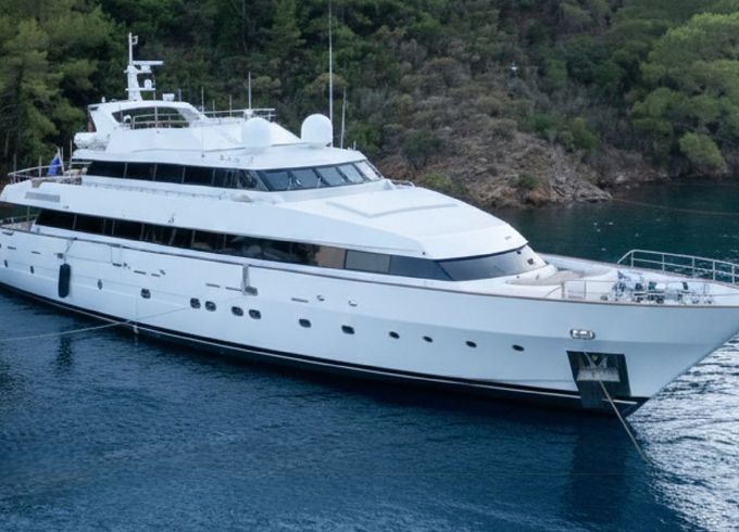 MOTORYACHT 138